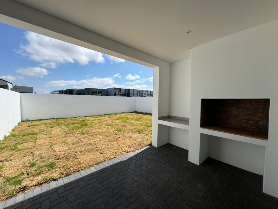 4 Bedroom Property for Sale in Sandown Western Cape